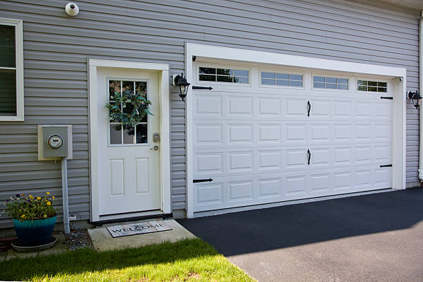 24/7 Emergency Garage Door Roller Replacement experts in New City, NY